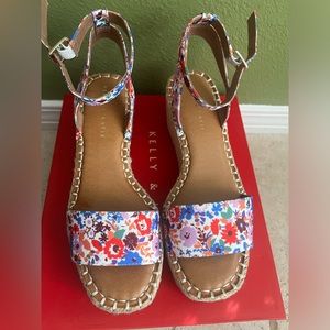 New with box Kelly & Katie Size 8m sandals